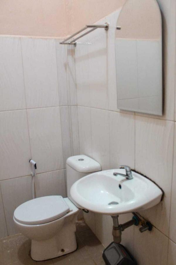 Oyo Flagship 2799 Berastagi Backpacker Rooms Exterior foto